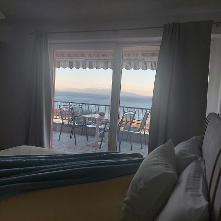 Apartments In Villa Azra Rijeka Extérieur photo