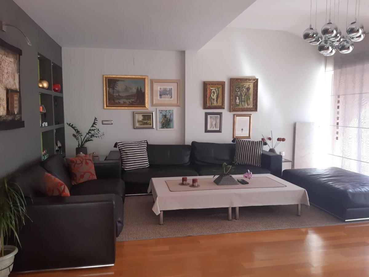 Apartments In Villa Azra Rijeka Extérieur photo