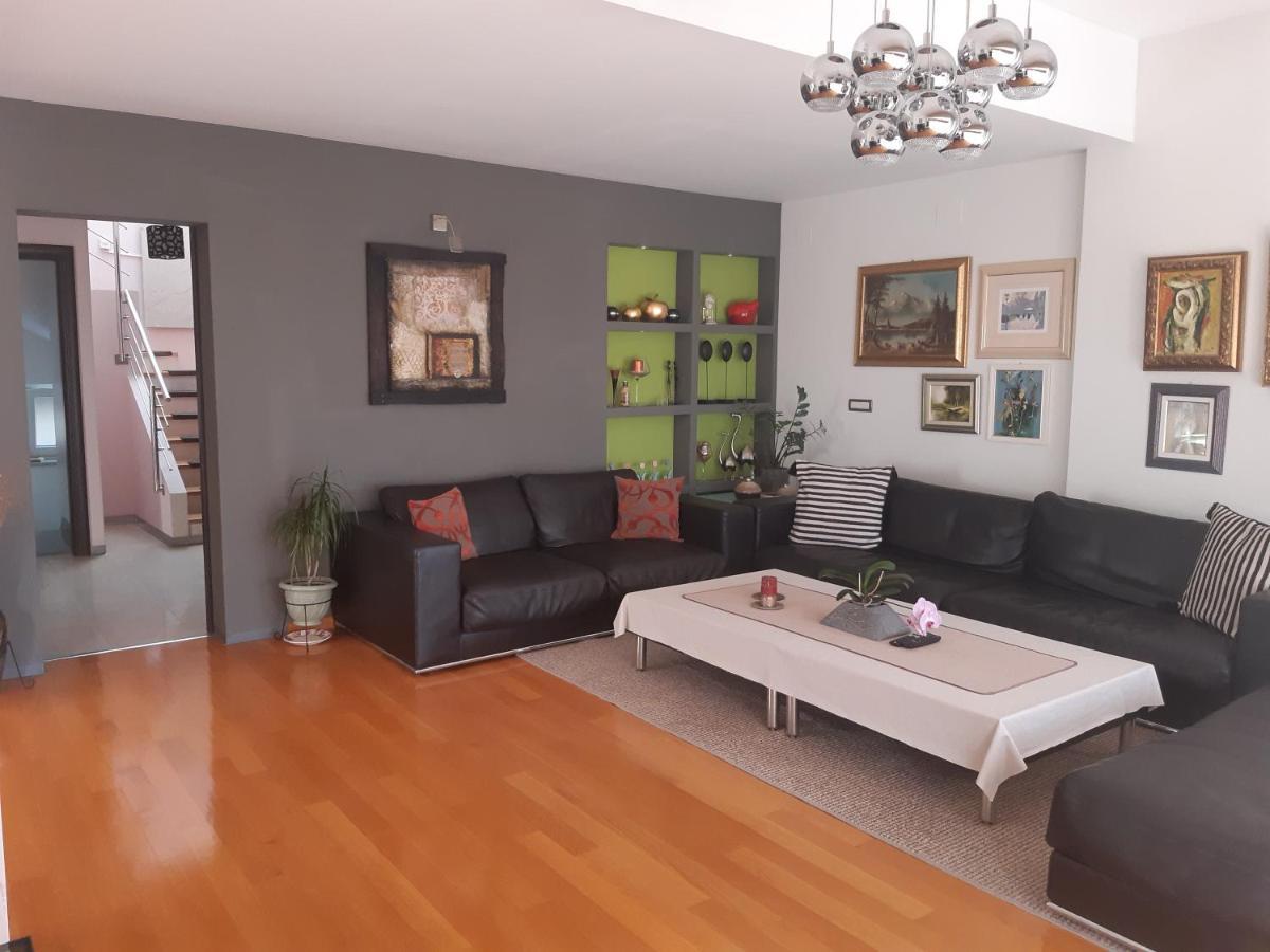 Apartments In Villa Azra Rijeka Extérieur photo