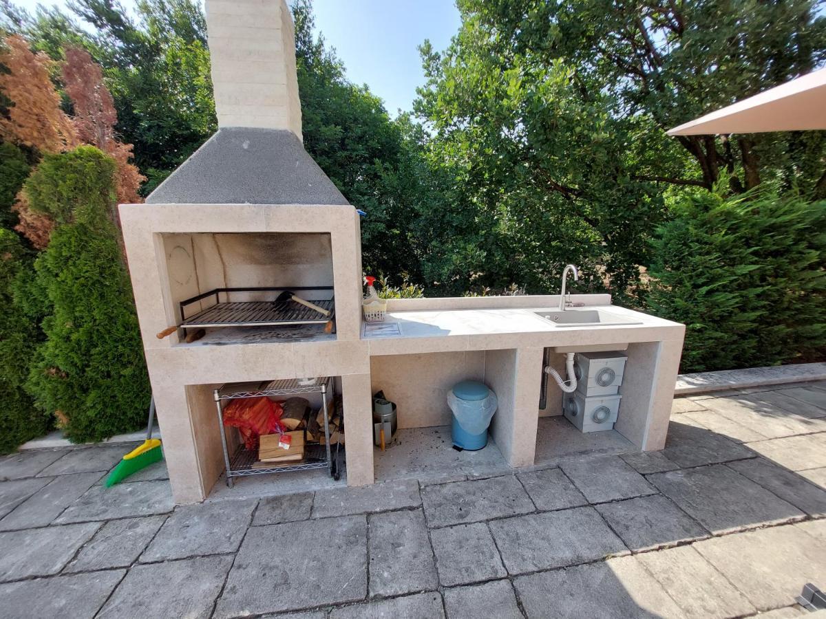 Apartments In Villa Azra Rijeka Extérieur photo