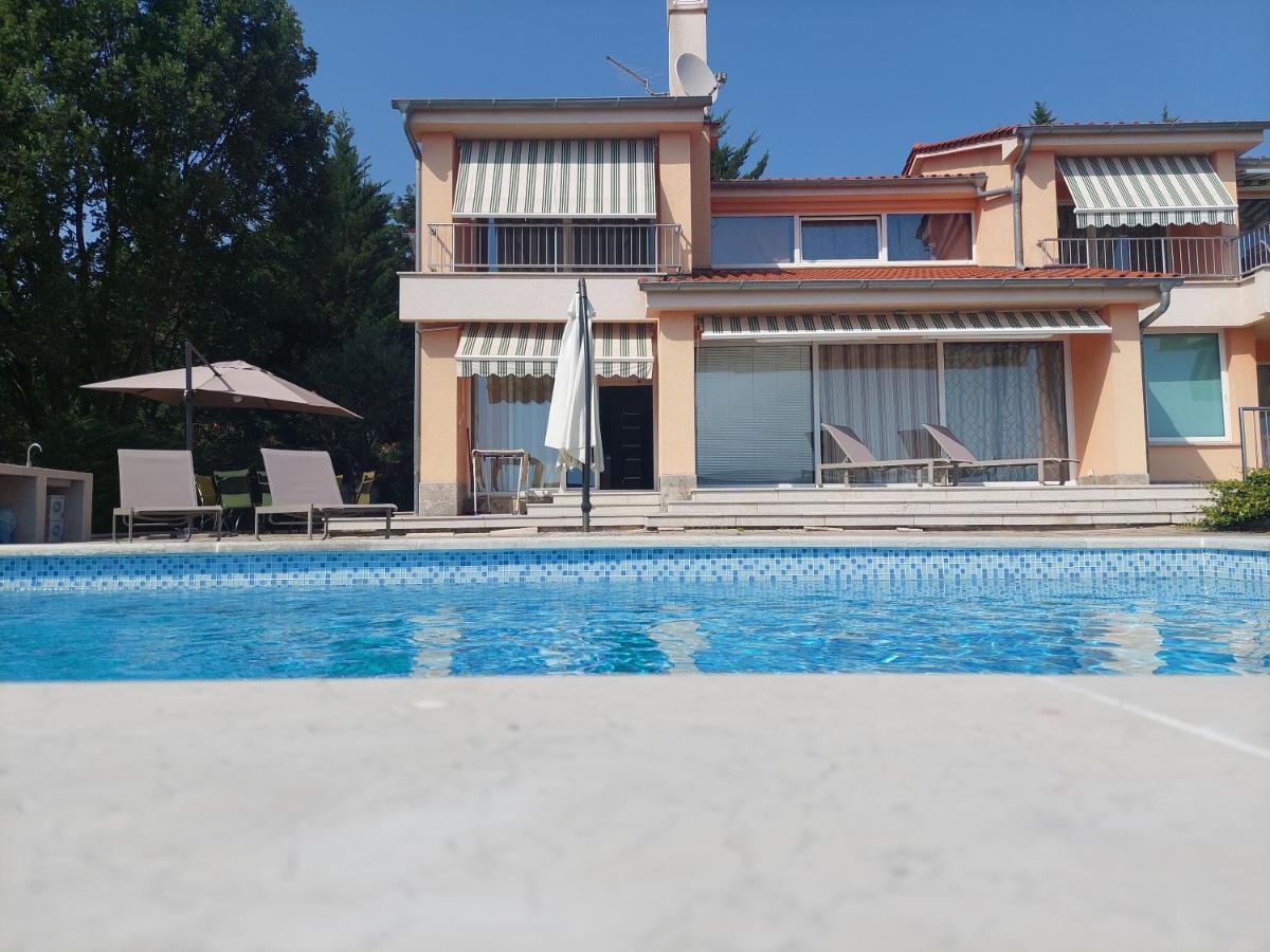 Apartments In Villa Azra Rijeka Extérieur photo