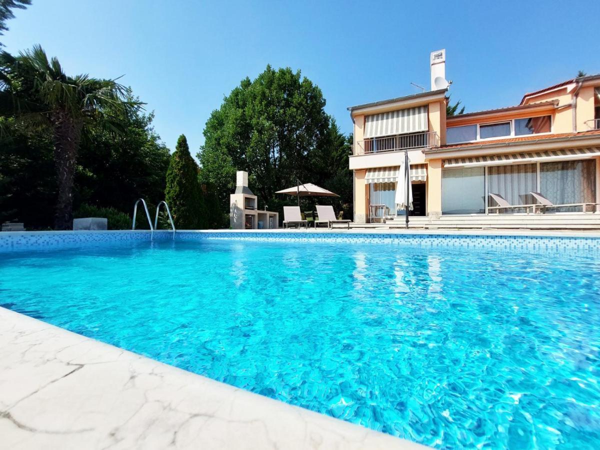 Apartments In Villa Azra Rijeka Extérieur photo