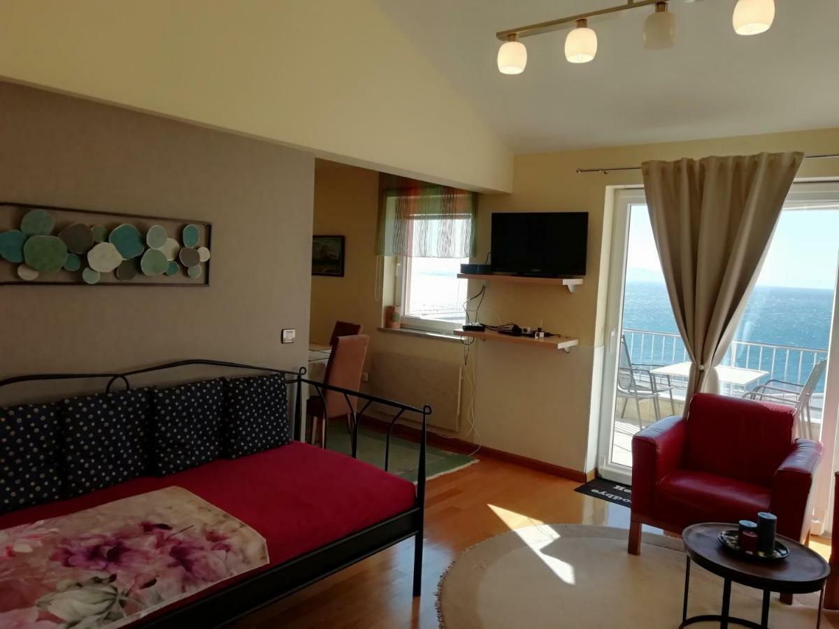 Apartments In Villa Azra Rijeka Extérieur photo