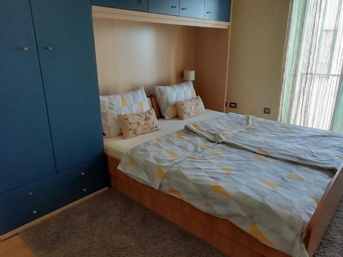 Apartments In Villa Azra Rijeka Extérieur photo
